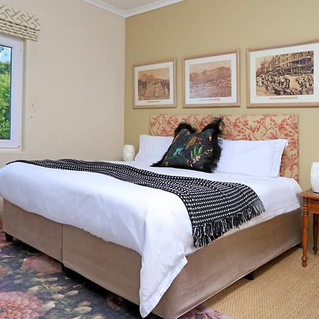 Rosedene Guest House เคปทาวน์ ภายนอก รูปภาพ